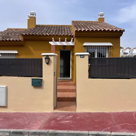 Ae7 - Townhouse For 5 With Private Garage And Year-round Pool - Terrace And Ac Appartement *