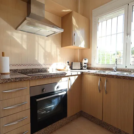 Ae7 - Townhouse For 5 With Private Garage And Year-round Pool - Terrace And Ac * Fuengirola