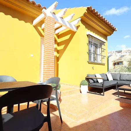Ae7 - Townhouse For 5 With Private Garage And Year-round Pool - Terrace And Ac * Fuengirola